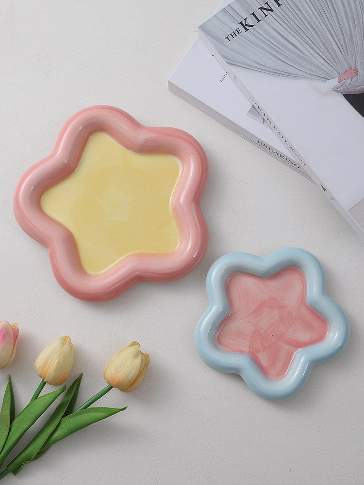 Flat Whisker-Friendly Ceramic Plate for Wet Food & Treats